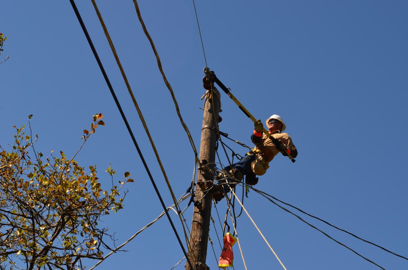Life as a Lineworker - AEP Ohio Wire
